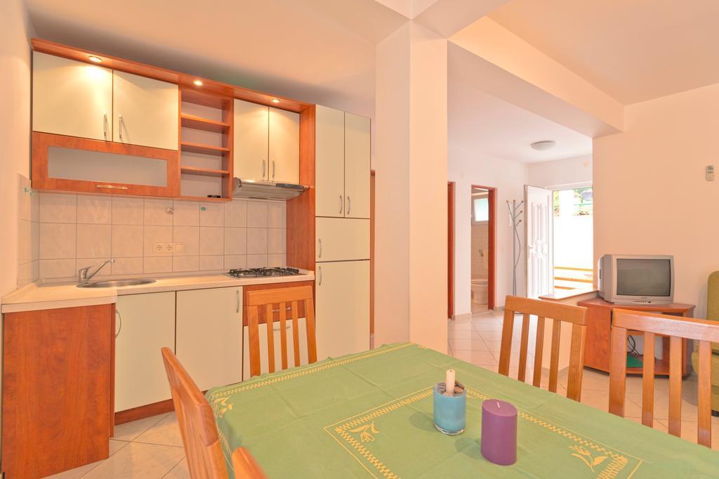 Apartments Nautic ザヴァラ エクステリア 写真