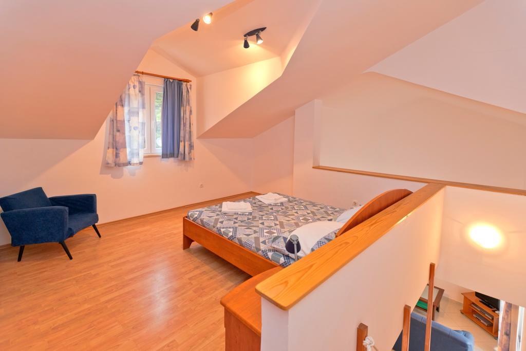 Apartments Nautic ザヴァラ エクステリア 写真